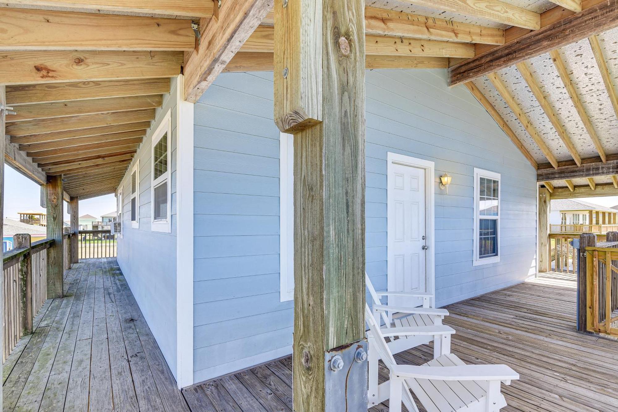 Crystal Beach Home With 2 Grills Walk To Shore! Exterior photo